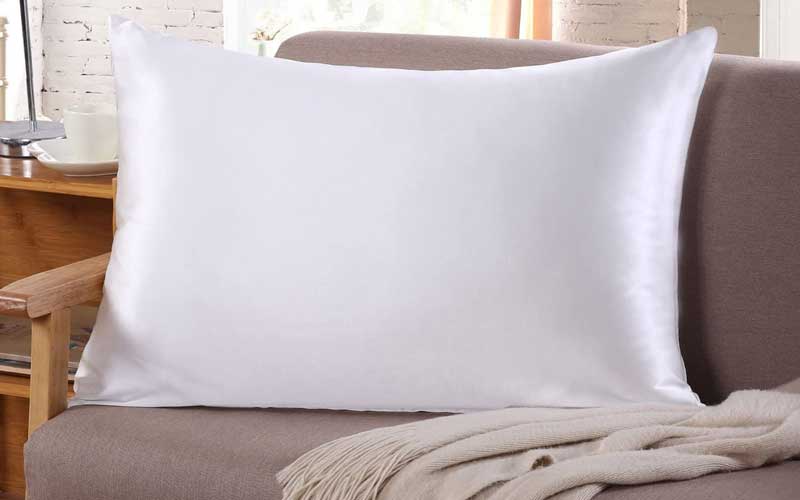 silk pillowcases prevent wrinkles