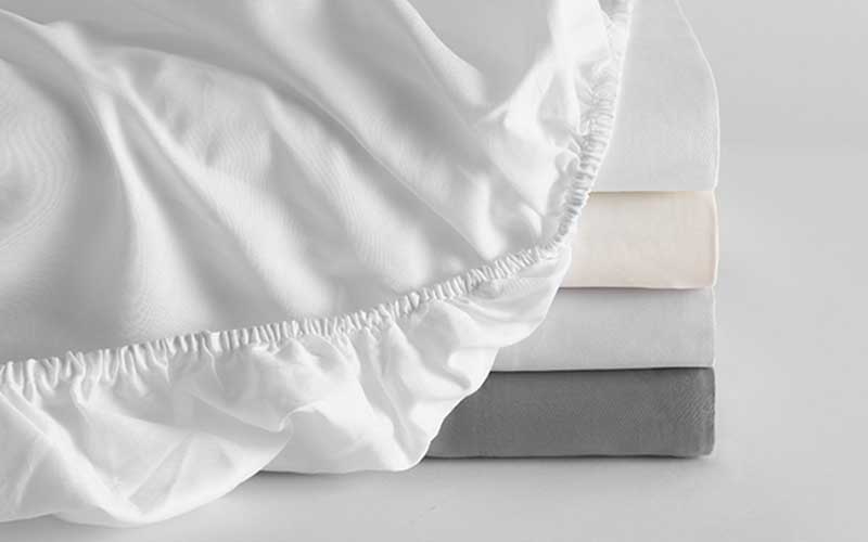 fold a fitted sheet