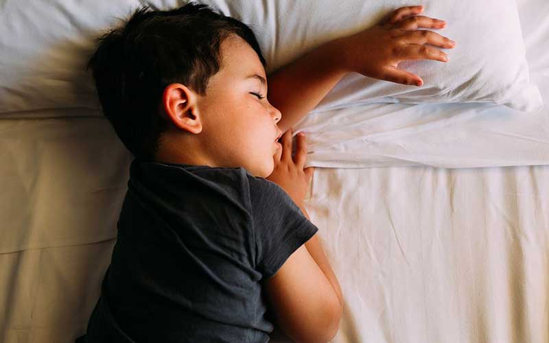 What size pillow should a toddler use?