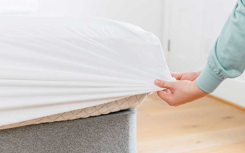 suitable materials for a mattress protector?